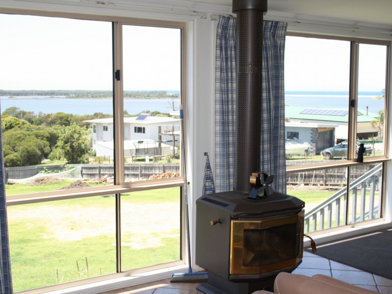 33 Vista Drive, Mallacoota VIC 3892