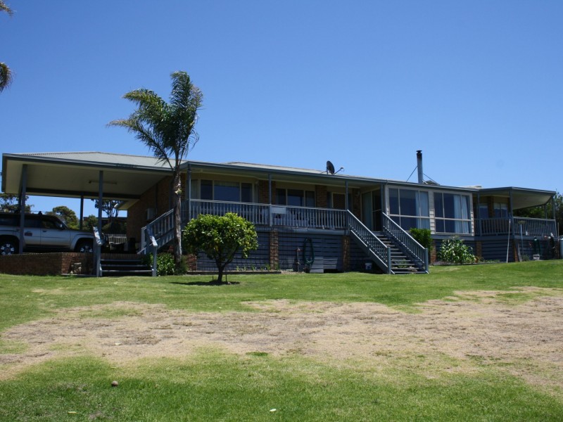 33 Vista Drive, Mallacoota VIC 3892