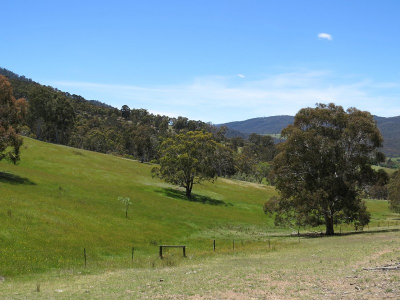 155 McKinnons Road, Benambra VIC 3900