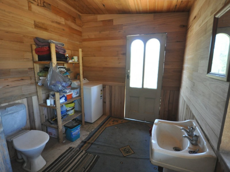 1495 Waterholes Road, Waterholes VIC 3875