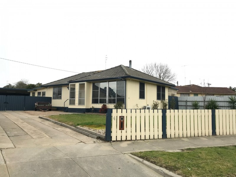 4 Davies Street, Bairnsdale VIC 3875