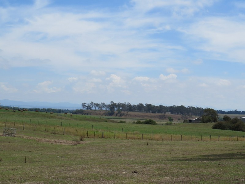 16 Calverts Road, Hillside VIC 3875