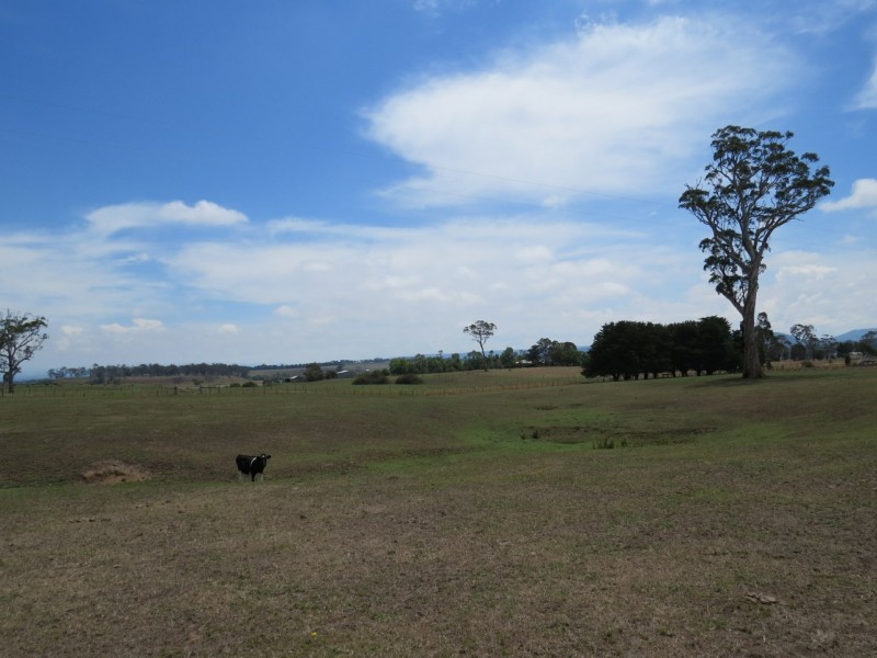 16 Calverts Road, Hillside VIC 3875