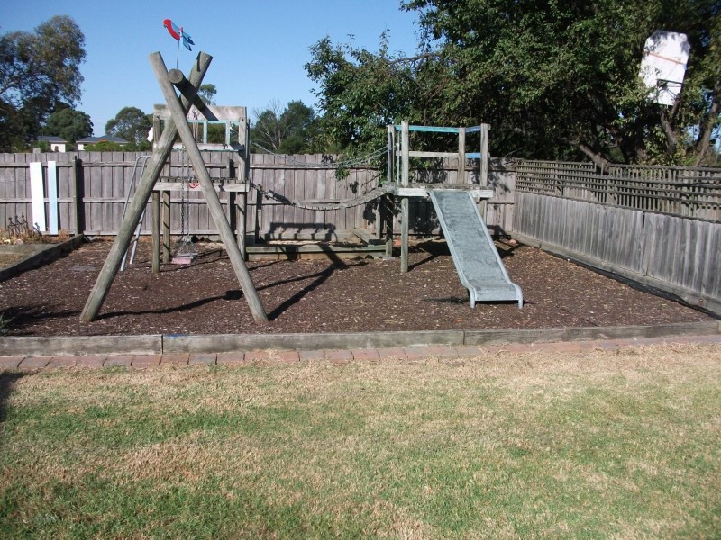 17 Davies Street, Bairnsdale VIC 3875