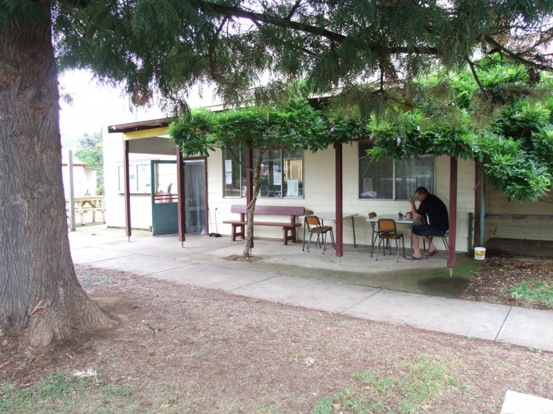 9 McMillian Street, Swifts Creek VIC 3896