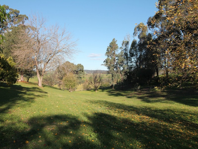 37 Giles Street, Wiseleigh VIC 3885
