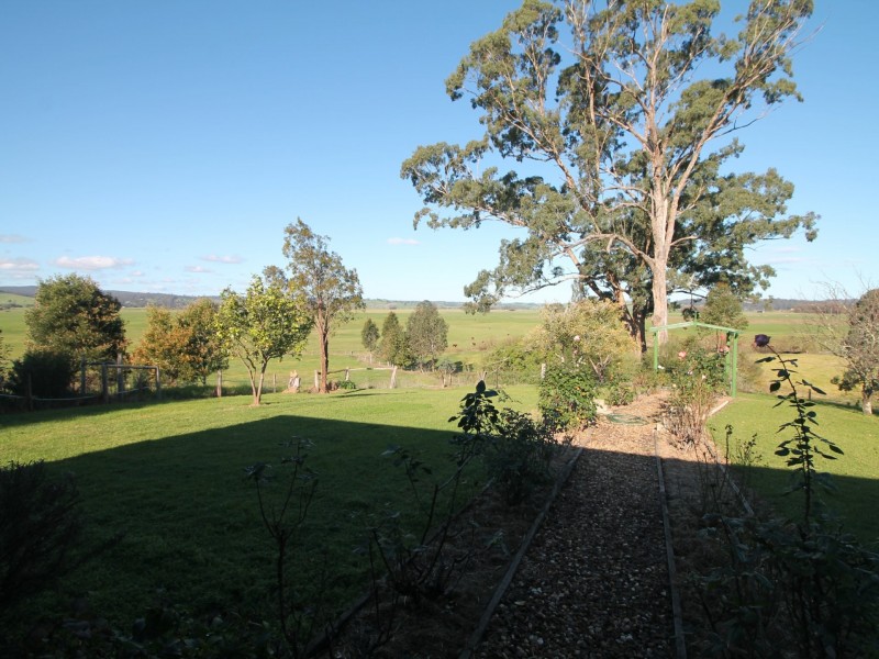 37 Giles Street, Wiseleigh VIC 3885