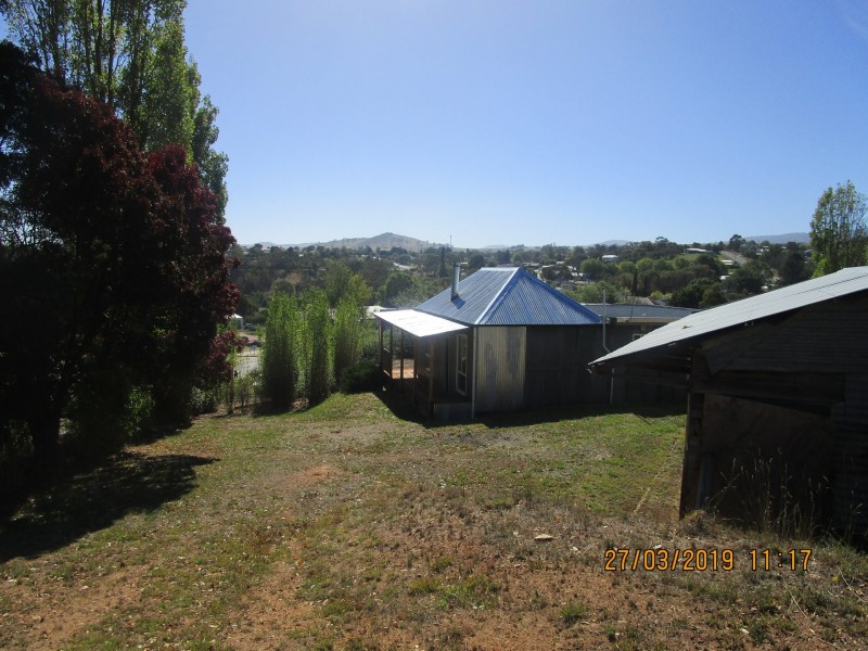 203 Day Avenue, Omeo VIC 3898