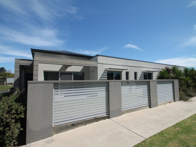 Unit 15/49 Drevermann Street, Bairnsdale VIC 3875