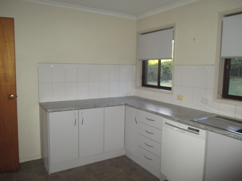 5 Clifton Close, Wy Yung VIC 3875