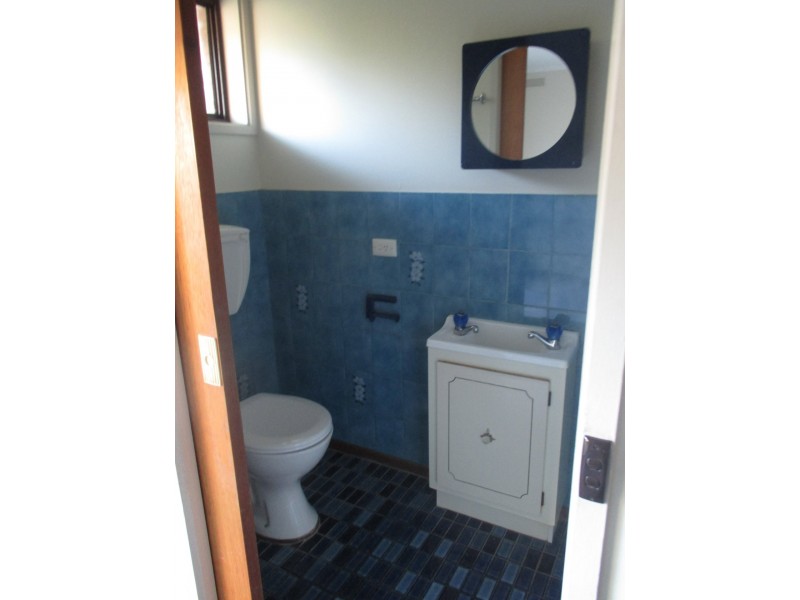 5 Clifton Close, Wy Yung VIC 3875