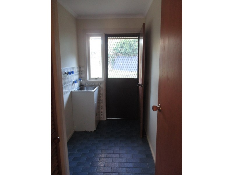 5 Clifton Close, Wy Yung VIC 3875