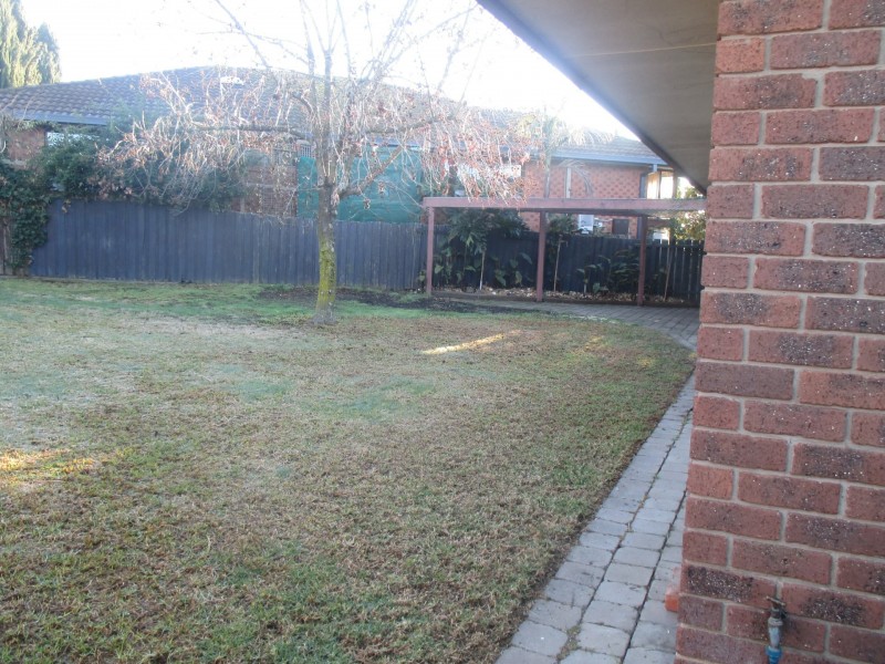 5 Clifton Close, Wy Yung VIC 3875