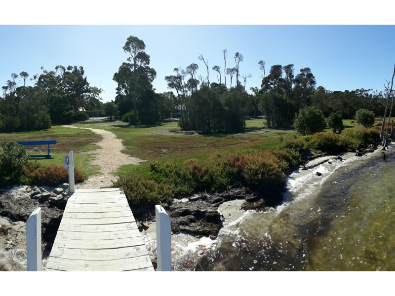 Unit 14B/200 Wattle Point Road, Forge Creek VIC 3875