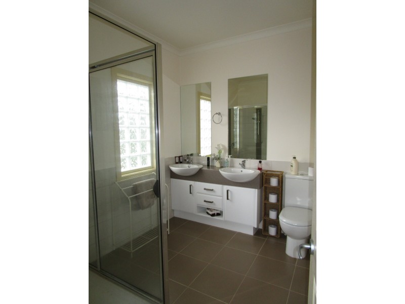 105 Howitt Avenue, Eastwood VIC 3875