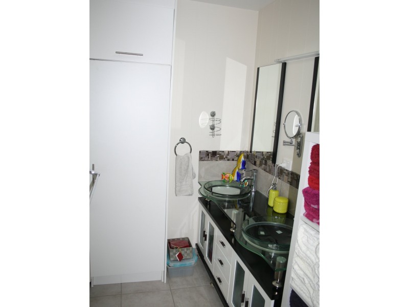 Unit 38 & Nicholson River Holiday Park, Nicholson VIC 3882