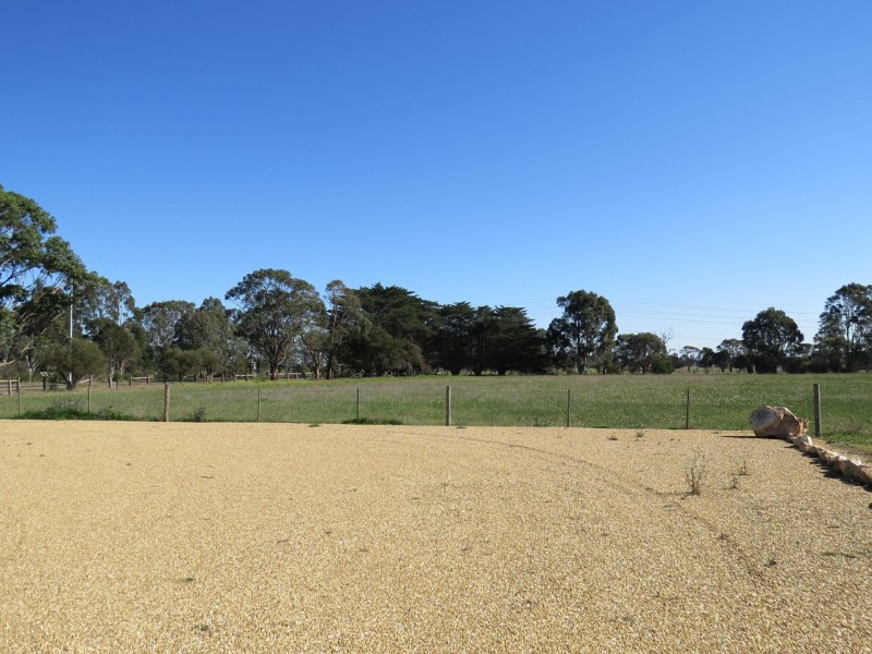 42 Verdell Street, Bairnsdale VIC 3875