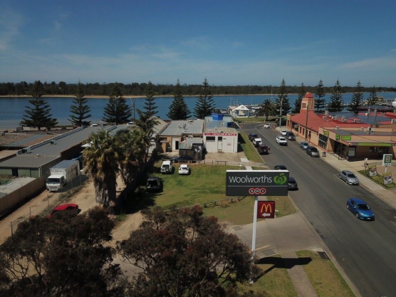 6 Mechanics Street, Lakes Entrance VIC 3909