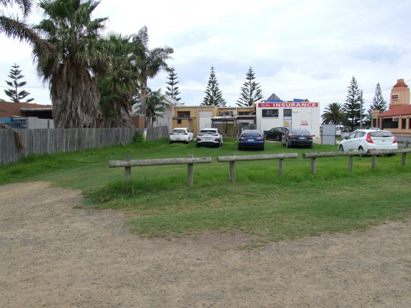 6 Mechanics Street, Lakes Entrance VIC 3909