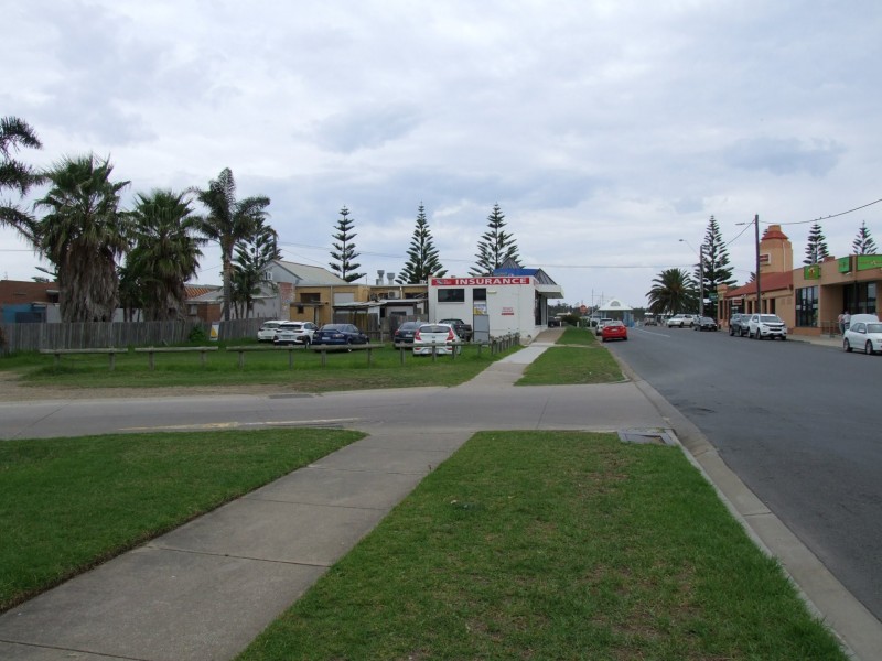 6 Mechanics Street, Lakes Entrance VIC 3909