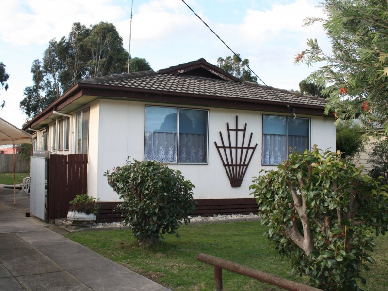 33 Cameron Crescent, Bairnsdale VIC 3875