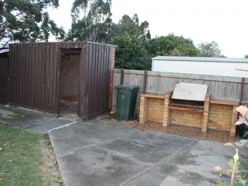 33 Cameron Crescent, Bairnsdale VIC 3875