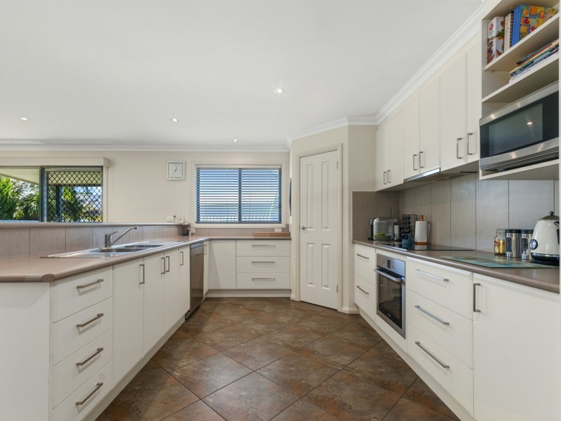 5 Kooralbyn Court, Eastwood VIC 3875