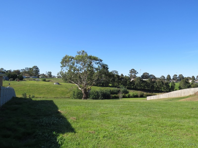 43 Eastern View Drive, Eastwood VIC 3875