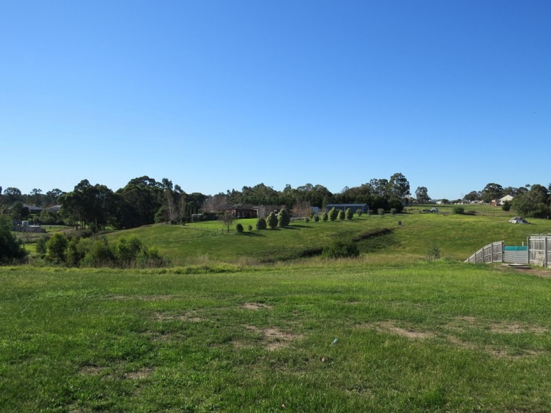 39 Eastern View Drive, Eastwood VIC 3875