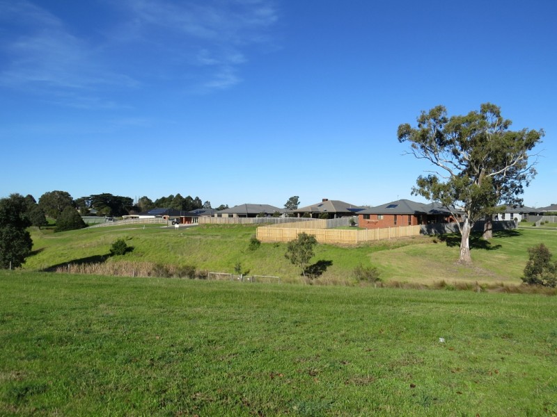 30 Phoebes Way, Eastwood VIC 3875