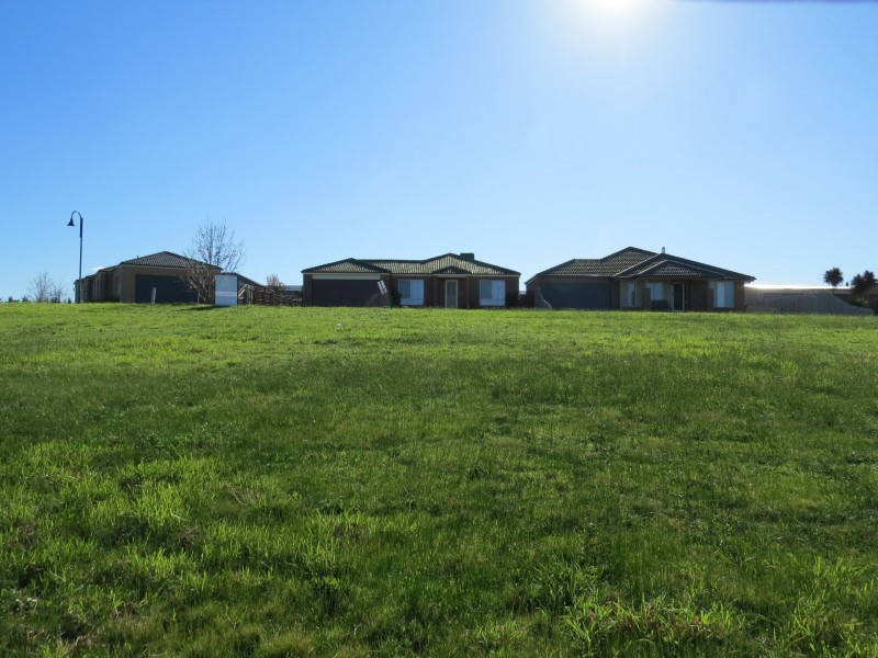 30 Phoebes Way, Eastwood VIC 3875