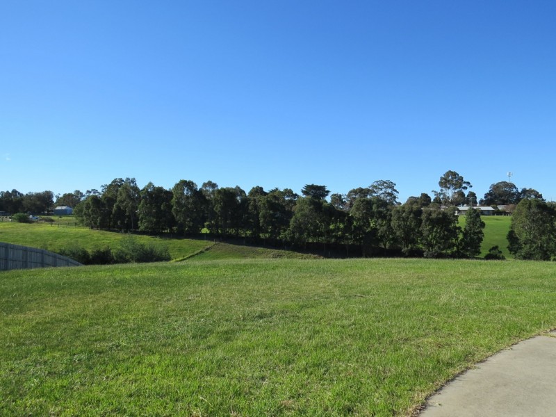 2 Robert Court, Eastwood VIC 3875