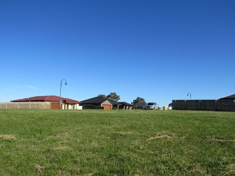 2 Robert Court, Eastwood VIC 3875
