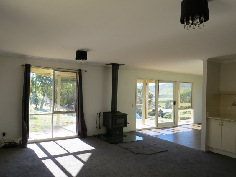 12 Hankshaws Hill Road, Omeo VIC 3898