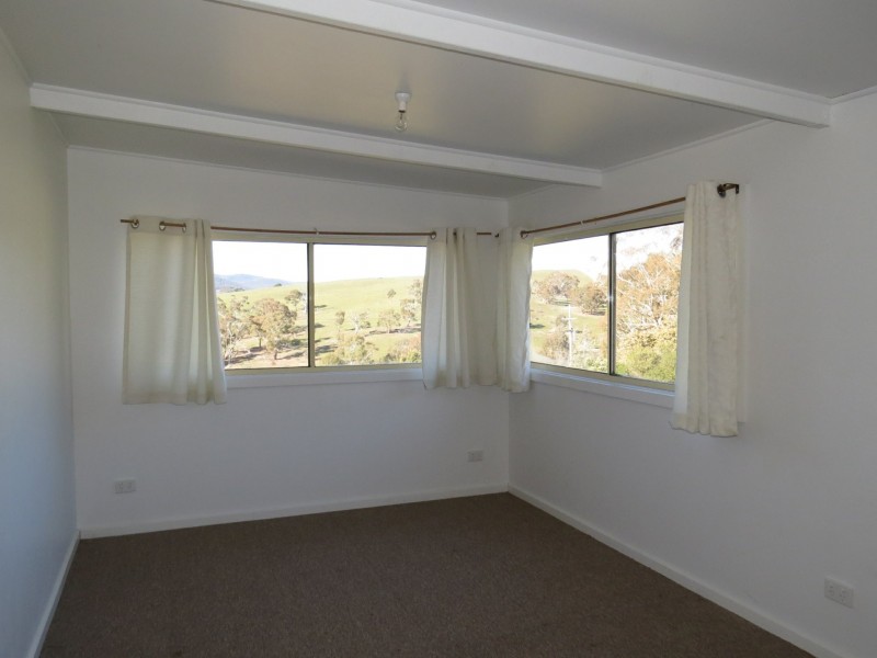 12 Hankshaws Hill Road, Omeo VIC 3898