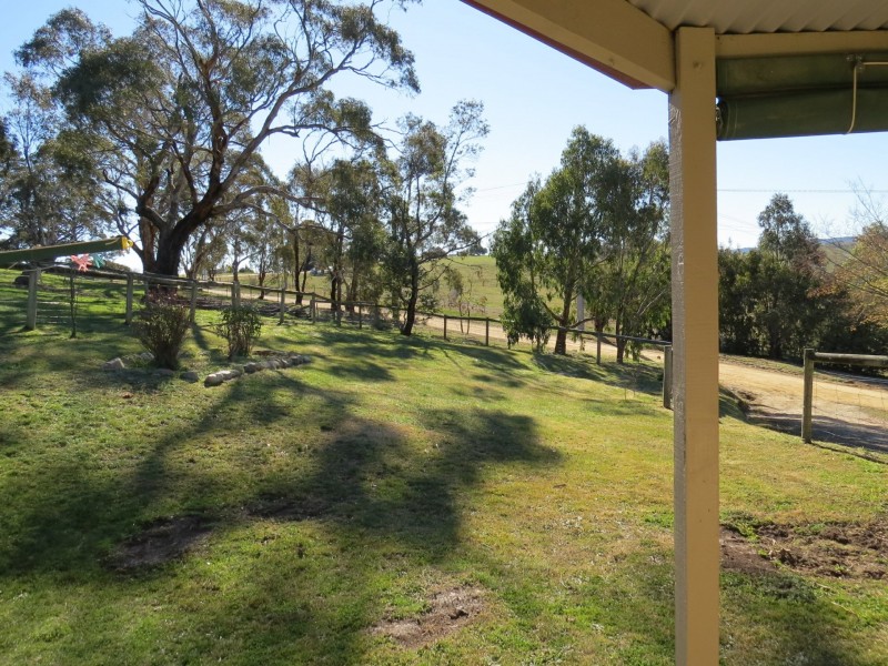 12 Hankshaws Hill Road, Omeo VIC 3898