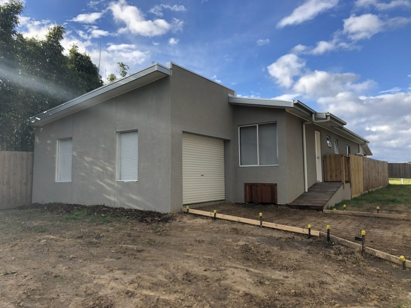 Unit 1/154A Bullumwaal Road, Wy Yung VIC 3875