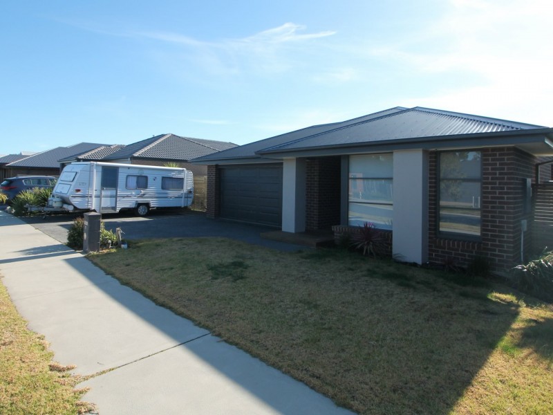 12 Whipbird Street, Bairnsdale VIC 3875
