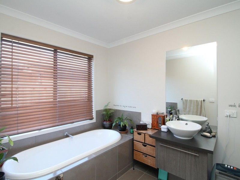 12 Whipbird Street, Bairnsdale VIC 3875