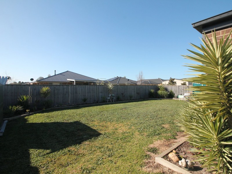 12 Whipbird Street, Bairnsdale VIC 3875