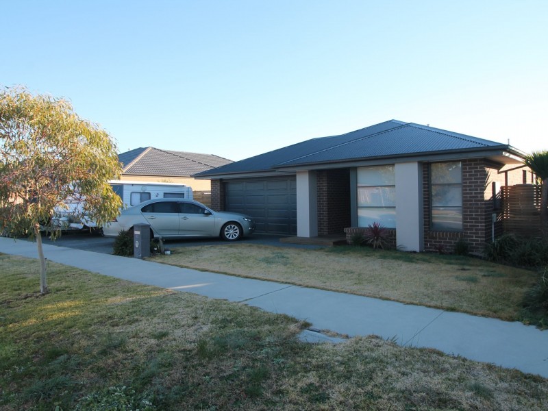 12 Whipbird Street, Bairnsdale VIC 3875