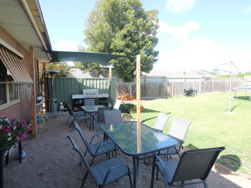 18 Churchill Street, Bairnsdale VIC 3875