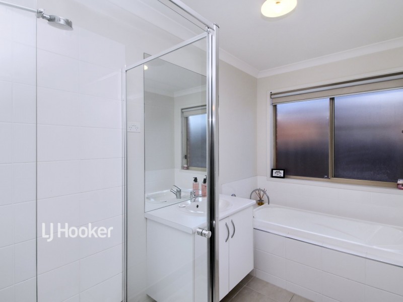 1 Barton Place, Eastwood VIC 3875