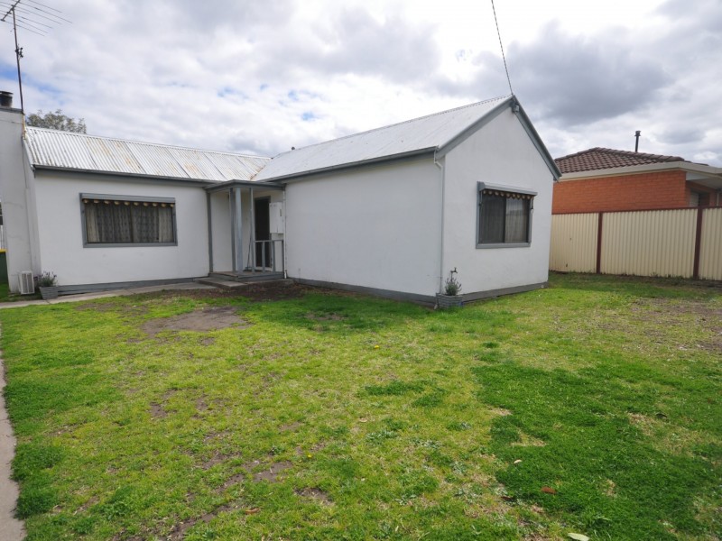 18 Ligar Street, Bairnsdale VIC 3875