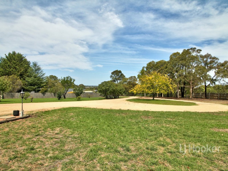 6 Dwyer Street, Wy Yung VIC 3875