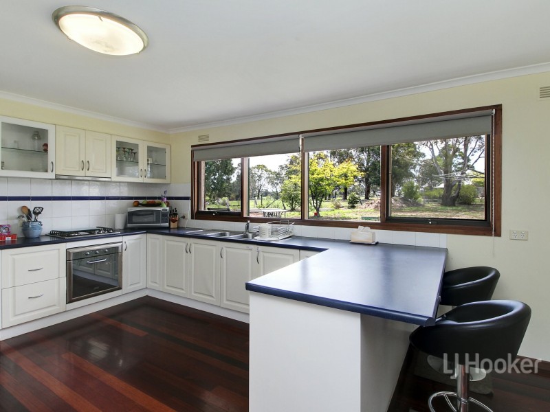 6 Dwyer Street, Wy Yung VIC 3875