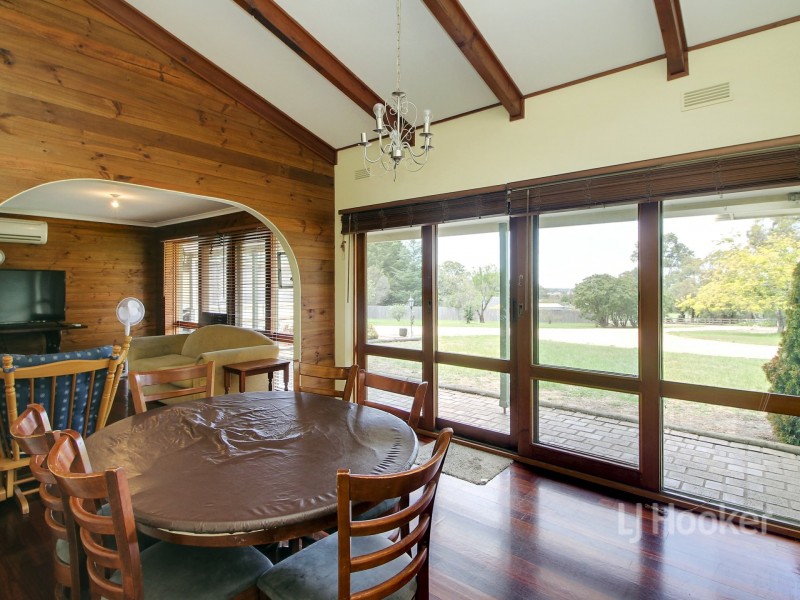 6 Dwyer Street, Wy Yung VIC 3875