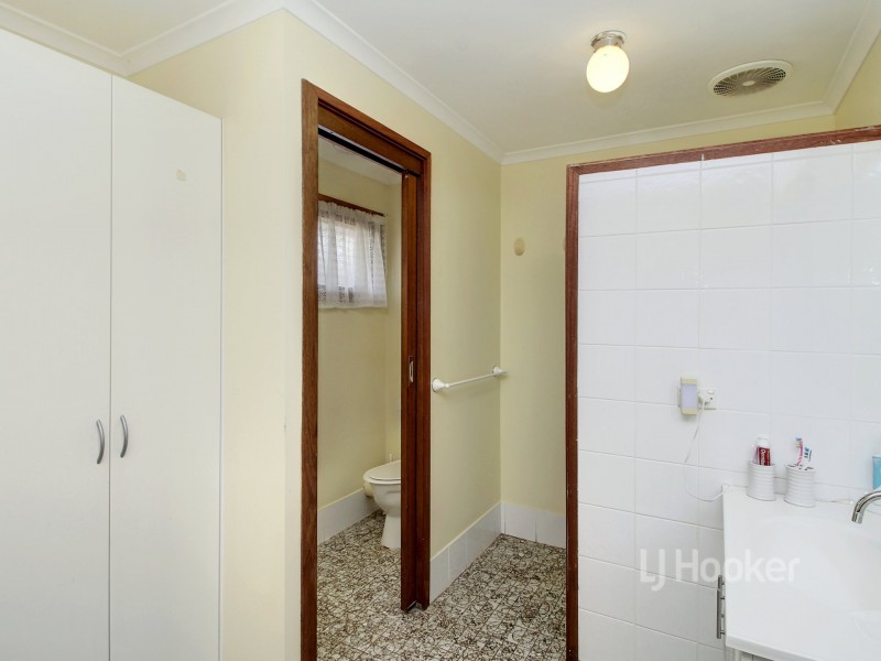 6 Dwyer Street, Wy Yung VIC 3875