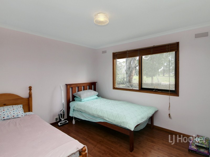 6 Dwyer Street, Wy Yung VIC 3875
