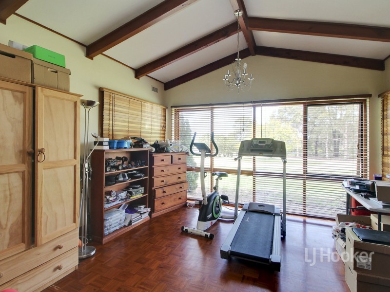 6 Dwyer Street, Wy Yung VIC 3875
